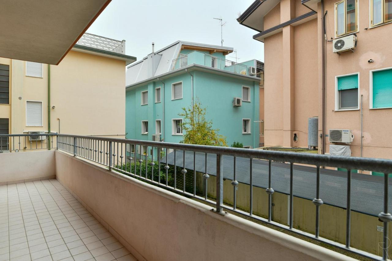 Maestrale Canova Apartments Caorle Buitenkant foto