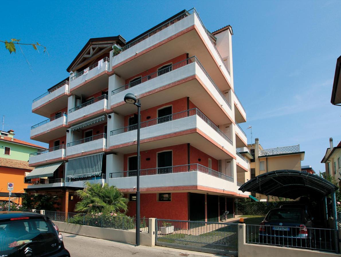 Maestrale Canova Apartments Caorle Buitenkant foto
