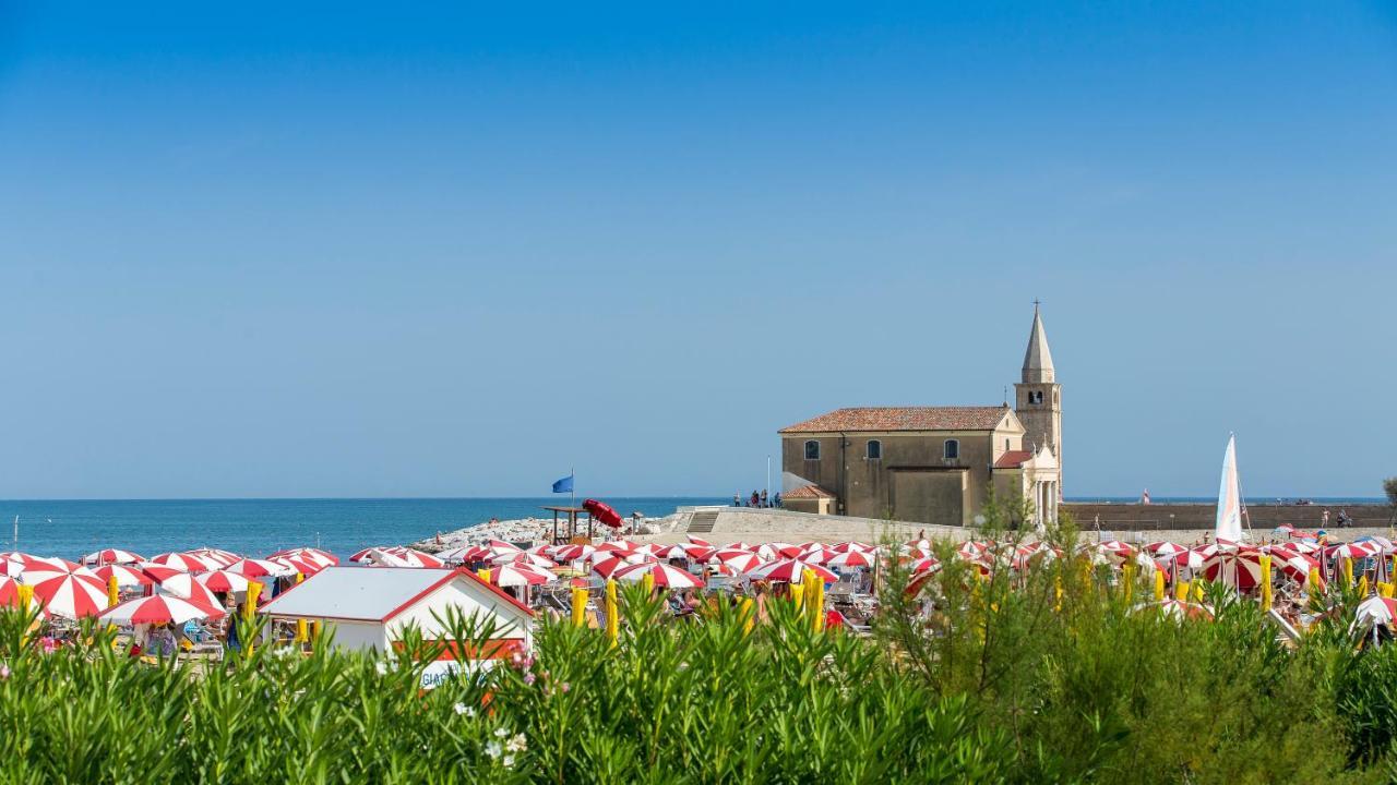 Maestrale Canova Apartments Caorle Buitenkant foto