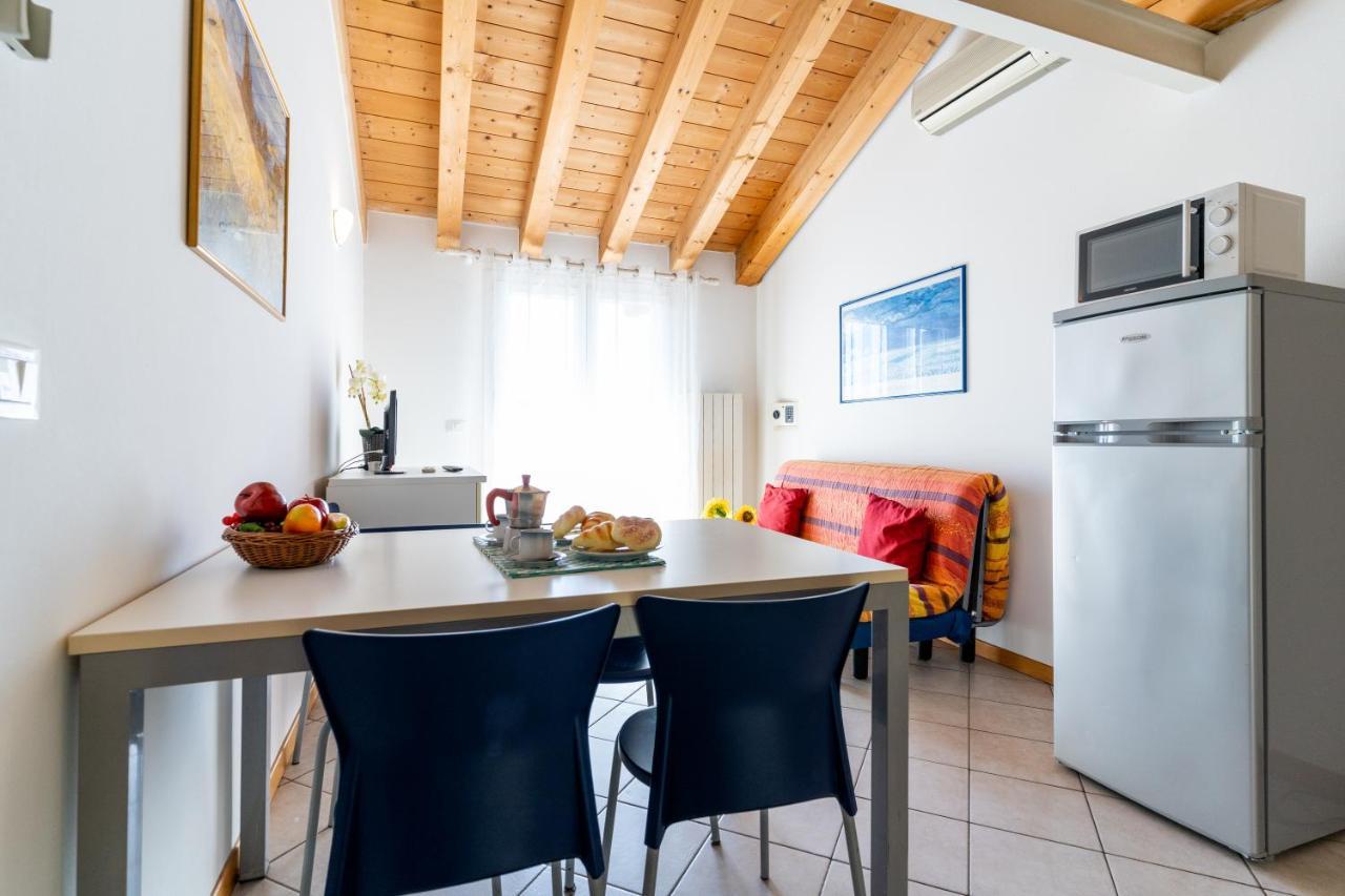 Maestrale Canova Apartments Caorle Buitenkant foto